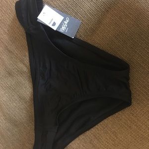 Black bikini bottoms